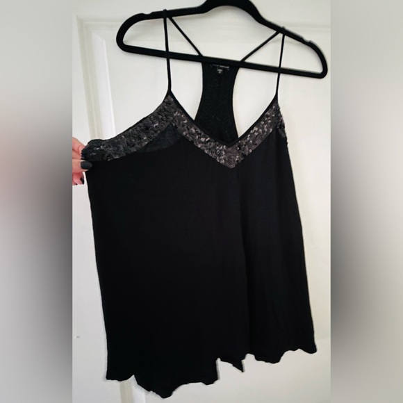 Express tank top - Picture 2 of 5